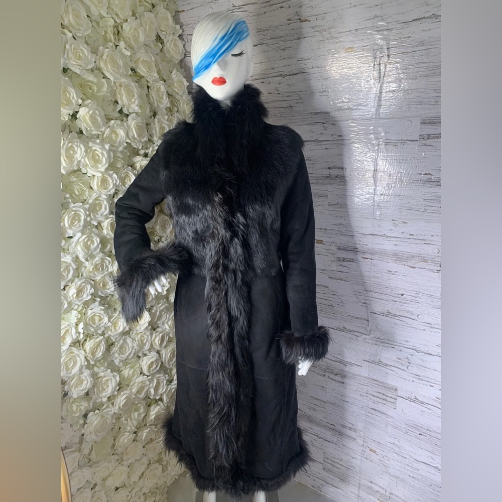 🚫 SOLD Hide Society Genuine Shearling Coat / Fox Fur Trim